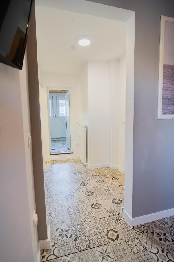 One Bedroom Flat In Bucharest'S Historic District Eksteriør billede