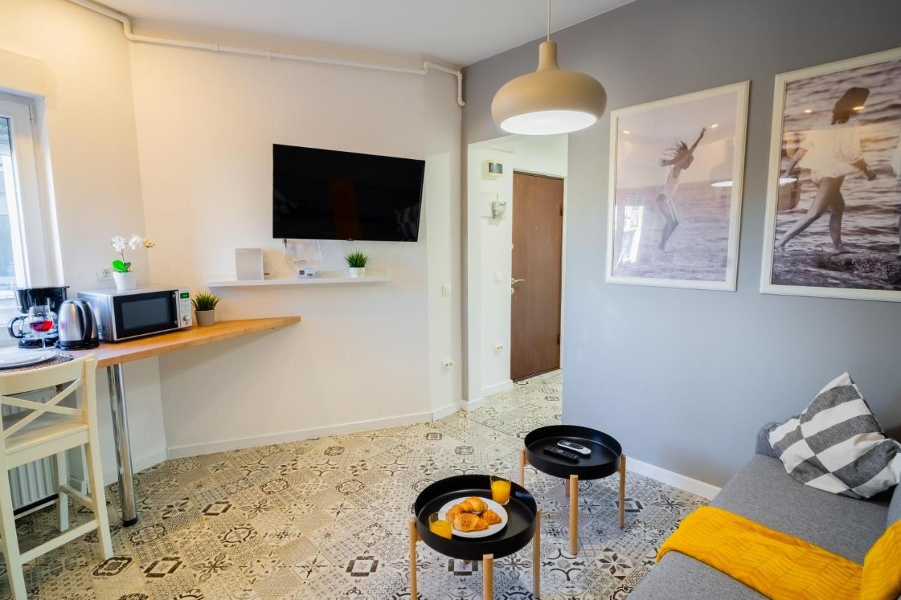 One Bedroom Flat In Bucharest'S Historic District Eksteriør billede